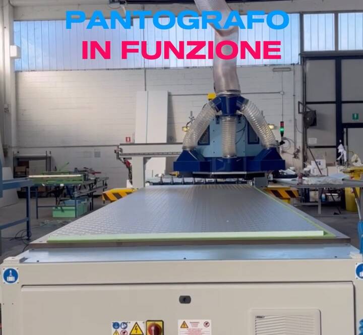 Il nuovo pantografo al lavoro! 

#impianti #canali #installazioni #condizionamen...