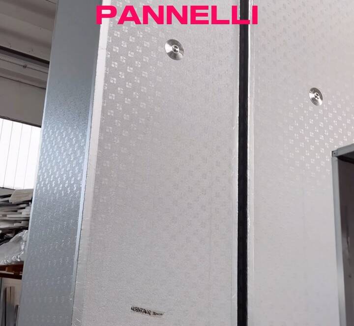 L’aggiunta di staffe ai canali di grandi dimensioni assicura stabilità e rinforz...